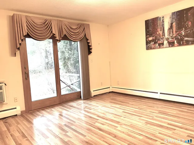 $2,100 | 31 Locust Circle, Unit 31, Rocky Hill, CT 06067