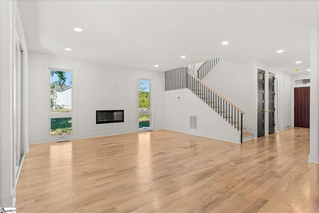 $799,999 | 18 Doe Street, Greenville, SC 29611