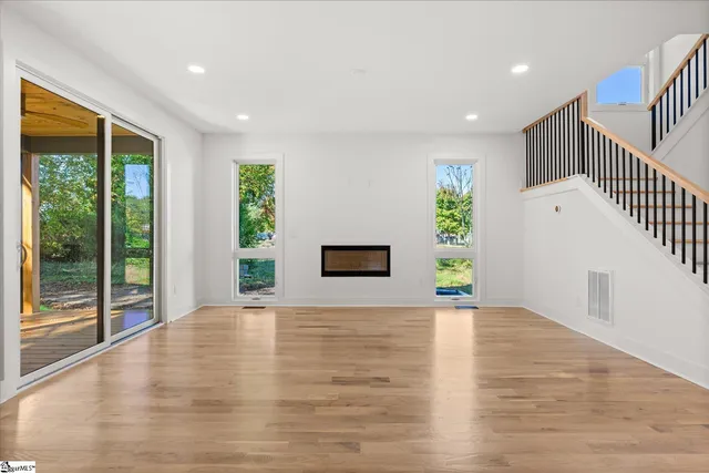 $799,999 | 18 Doe Street, Greenville, SC 29611