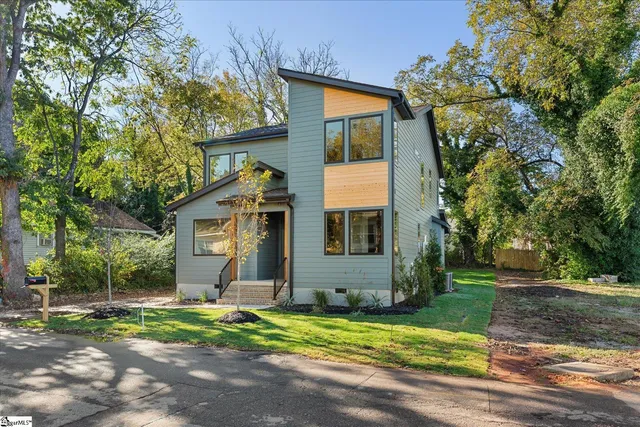 $799,999 | 18 Doe Street, Greenville, SC 29611