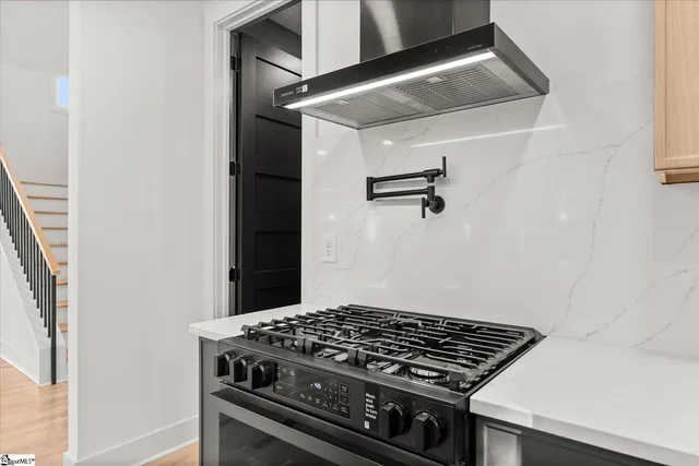 $799,999 | 18 Doe Street, Greenville, SC 29611