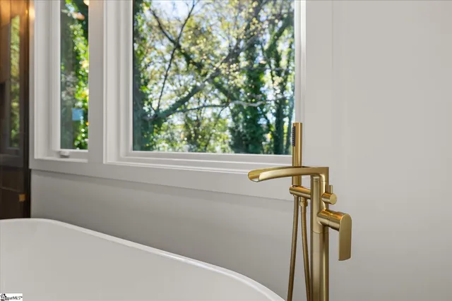 $799,999 | 18 Doe Street, Greenville, SC 29611