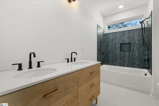 $799,999 | 18 Doe Street, Greenville, SC 29611