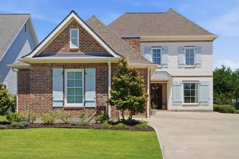 $865,000 | 5847 Lakeview Lane, Lake Charles, LA 70605