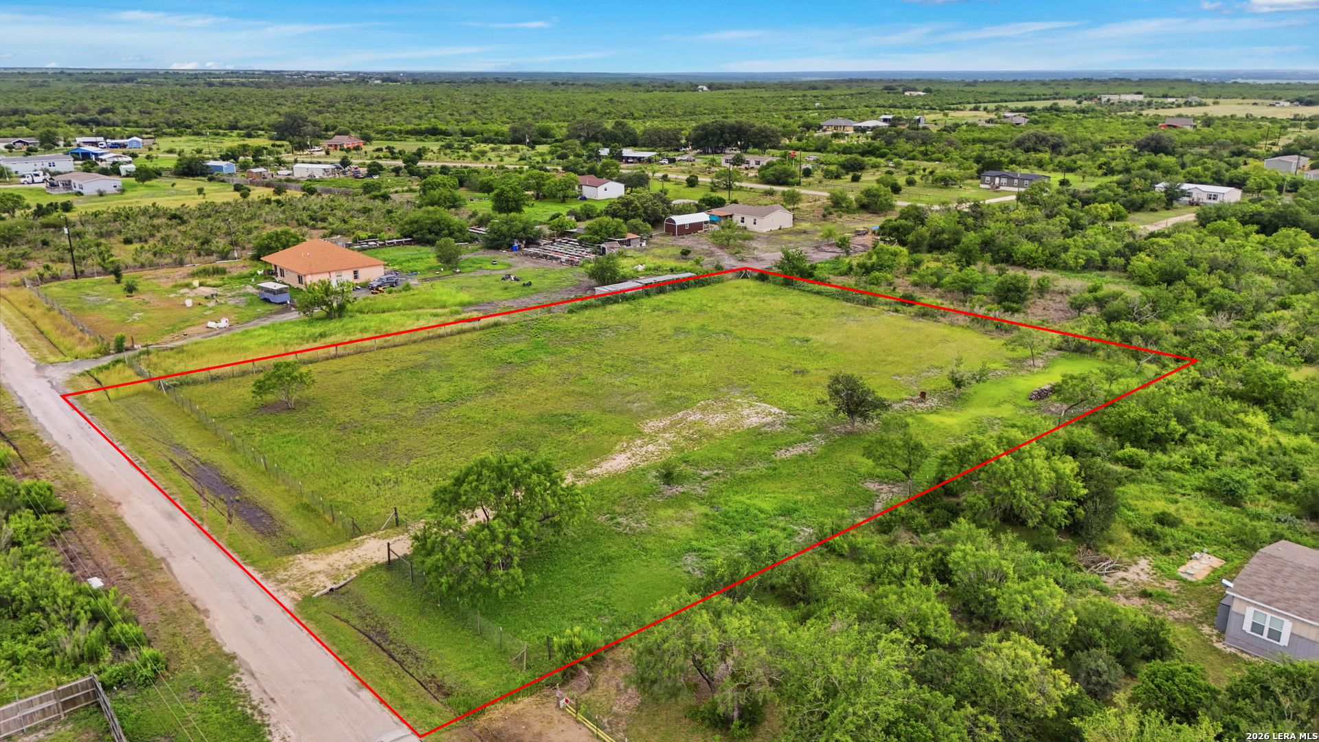 4647 County Road Hondo, TX 78861 - Photo 16 of 18