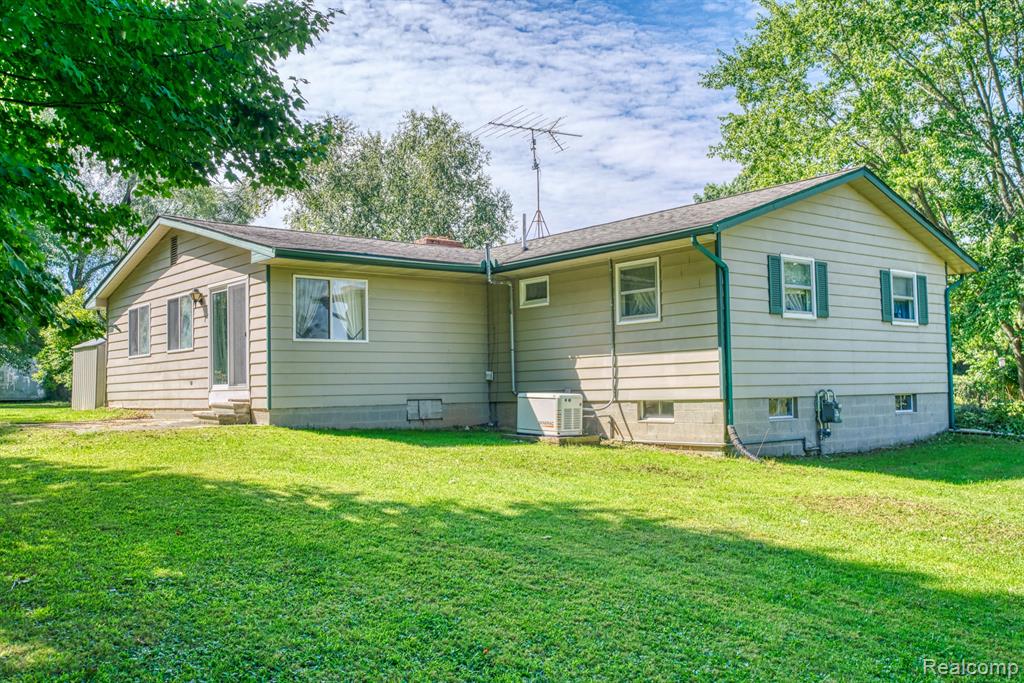 4750 North Nicholson Road Fowlerville, MI 48836 - Photo 3 of 31
