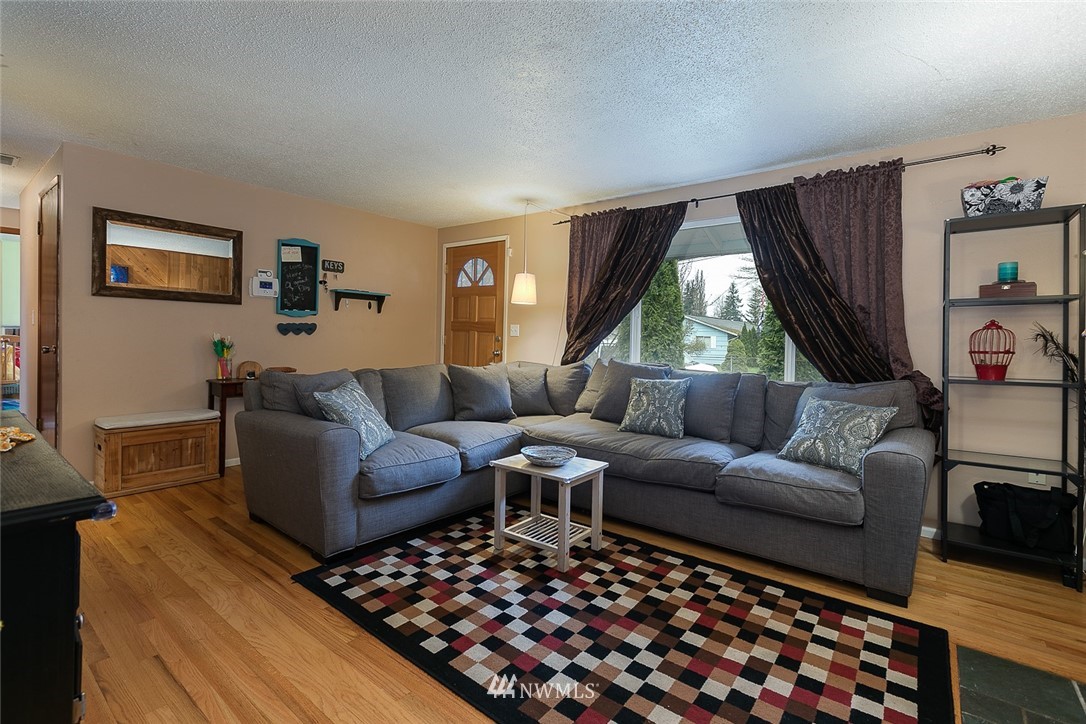 11906 Southeast 168th Street Renton, WA 98058 - Photo 9 of 20 Gallery Image 9
