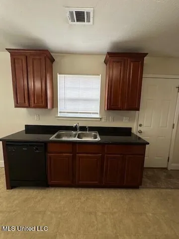 $1,375 | 269 Graham Avenue, Biloxi, MS 39530