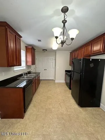 $1,375 | 269 Graham Avenue, Biloxi, MS 39530