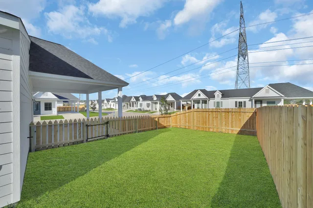 $1,820 | 38634 Spur 149 Road, Unit 46B, Magnolia, TX 77354