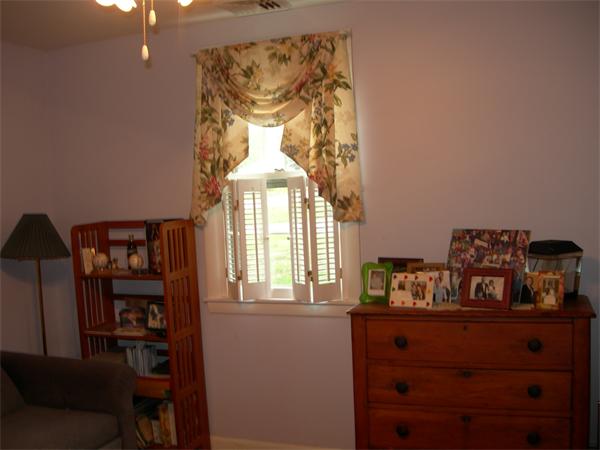 98 Stafford Road Lowell, MA 01852 - Photo 20 of 27 Gallery Image 20