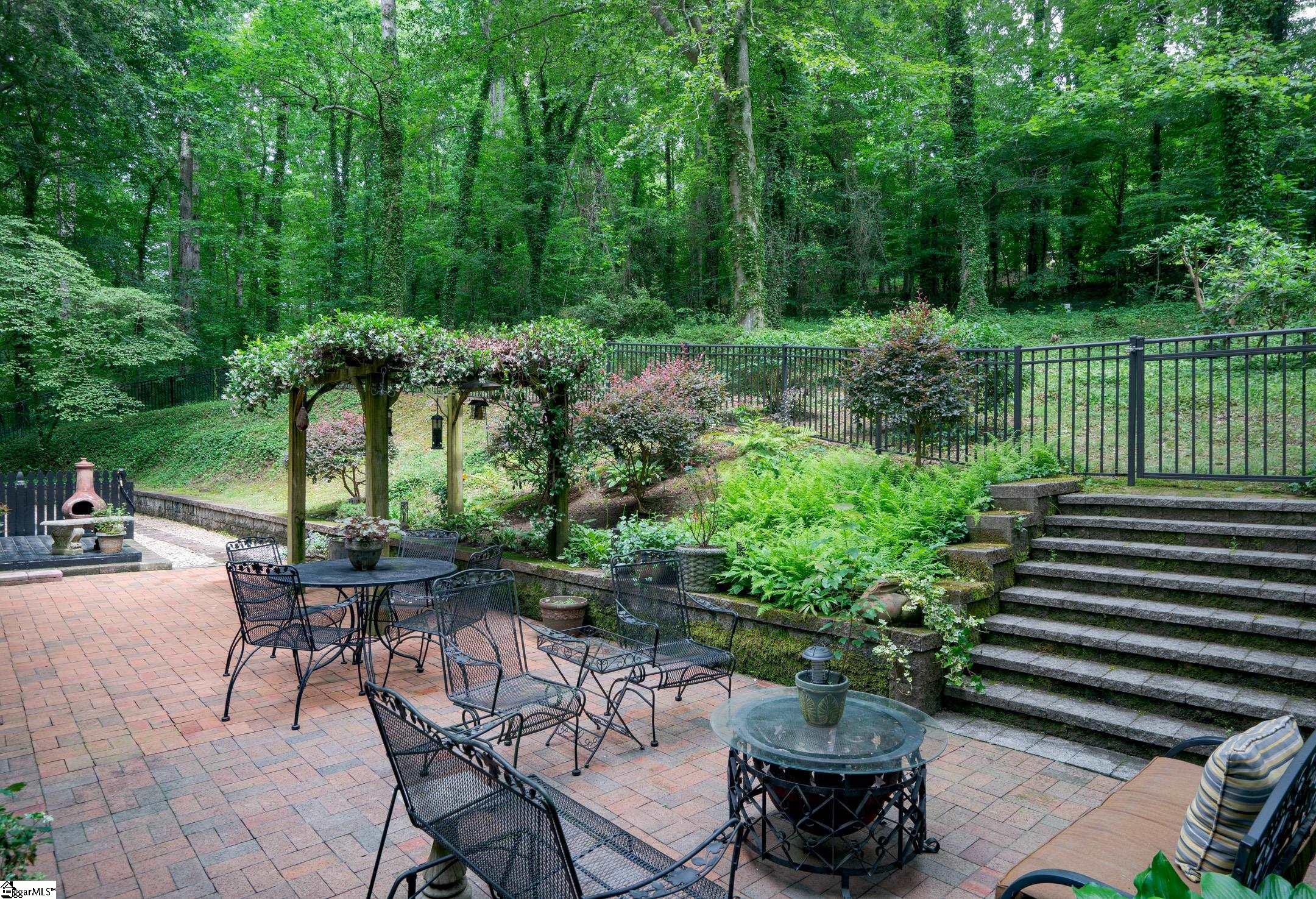 421 Henderson Road Greenville, SC 29607 - Photo 17 of 36