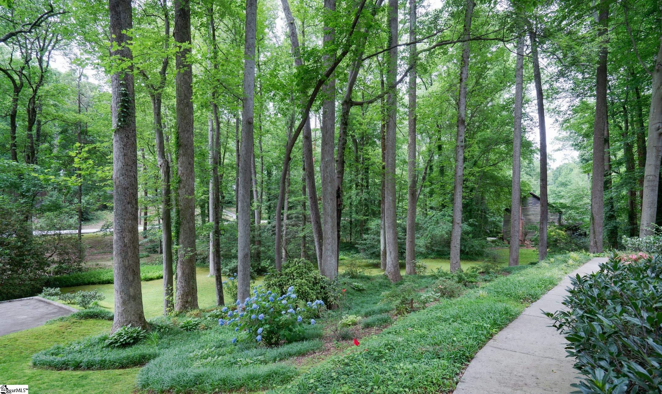 421 Henderson Road Greenville, SC 29607 - Photo 2 of 36