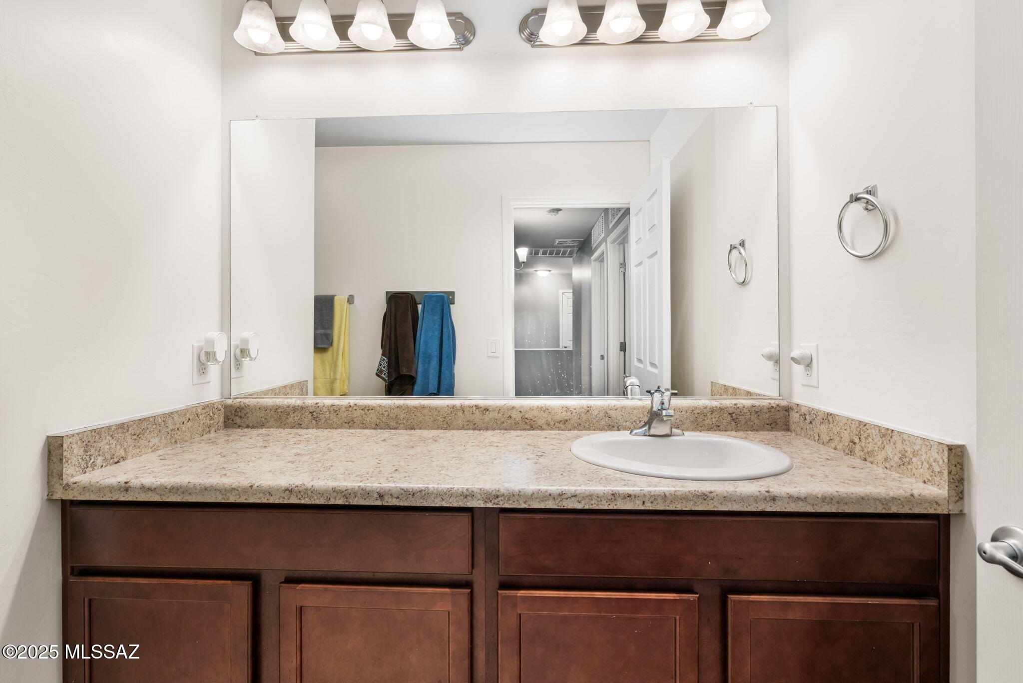 6522 East Brushback Loop Tucson, AZ 85756 - Photo 15 of 47 Guest Bathroom Upstairs