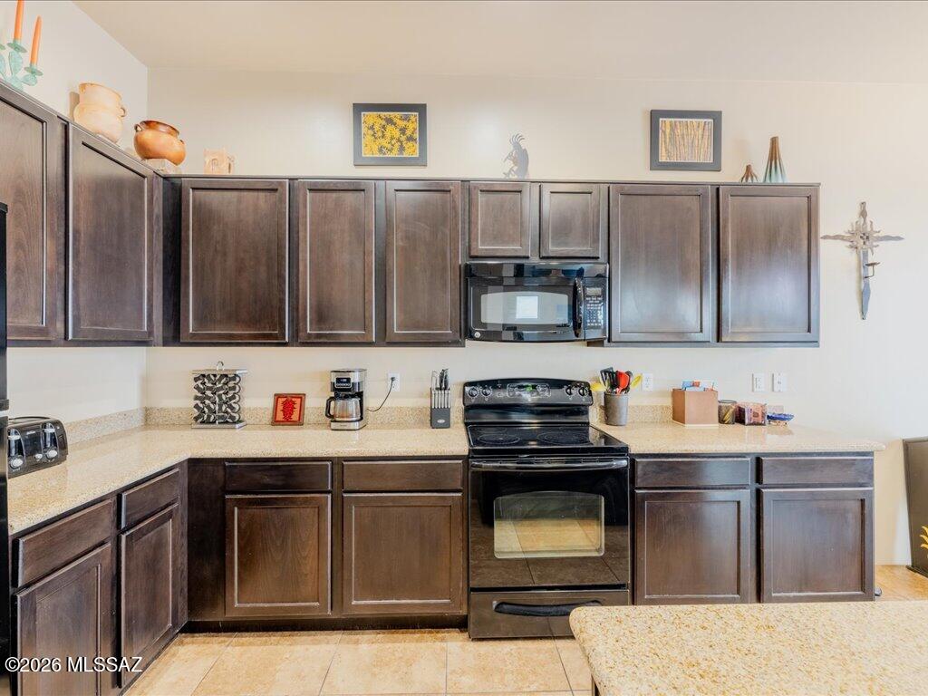 191 East Calderwood Road Tucson, AZ 85704 - Photo 3 of 42 original (79)