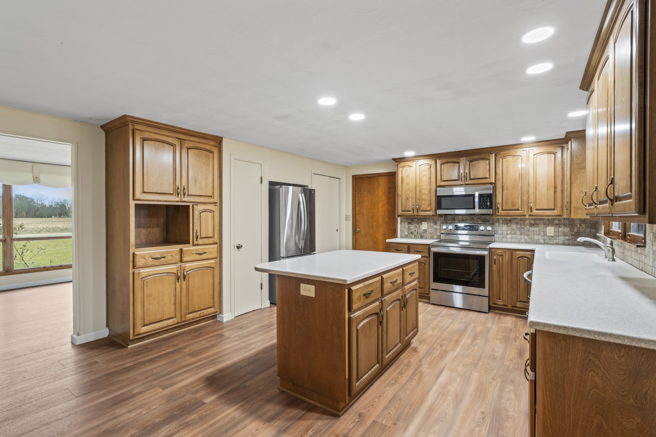 1331 North Rangeline Road Anderson, IN 46012 - Photo 8 of 38 Gallery Image 8