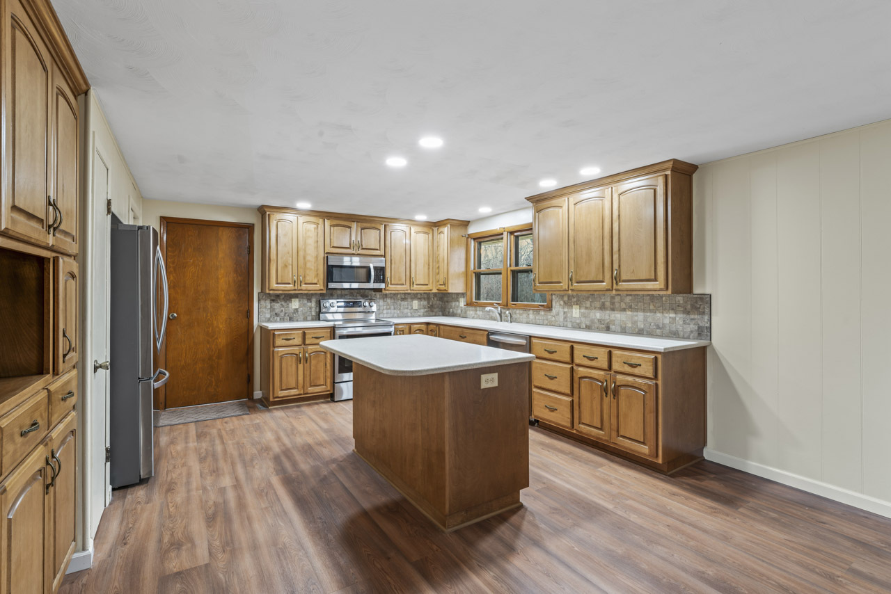 1331 North Rangeline Road Anderson, IN 46012 - Photo 9 of 38 Gallery Image 9