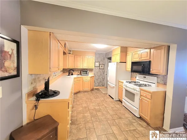 $225,000 | 28 Laurie Lane, Jamestown, NY 14701