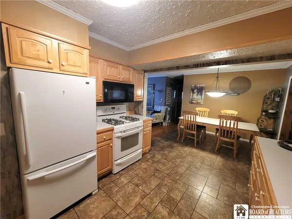 $225,000 | 28 Laurie Lane, Jamestown, NY 14701