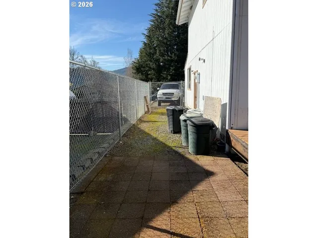 $340,000 | 111 Southeast Cerrito Court, Myrtle Creek, OR 97457