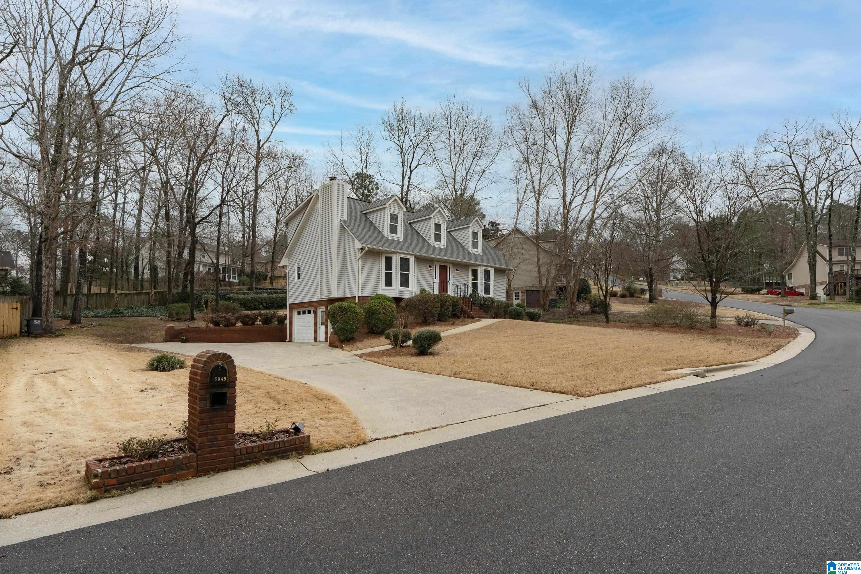 6049 Woodvale Road Helena, AL 35080 - Photo 2 of 46