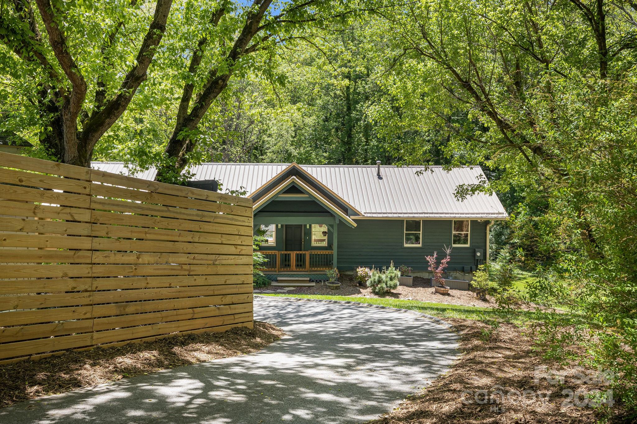 23 Pershing Road Asheville, NC 28805 - Photo 1 of 27 Gallery Image 1