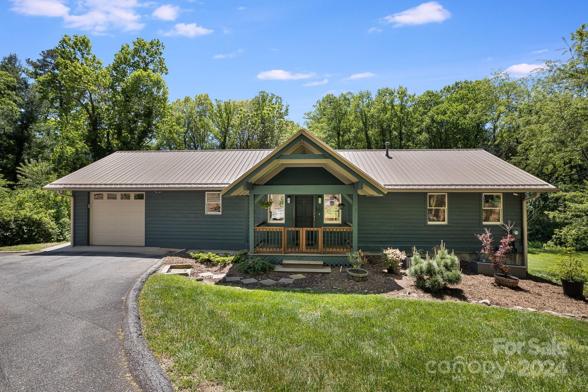 23 Pershing Road Asheville, NC 28805 - Photo 2 of 27 Gallery Image 2