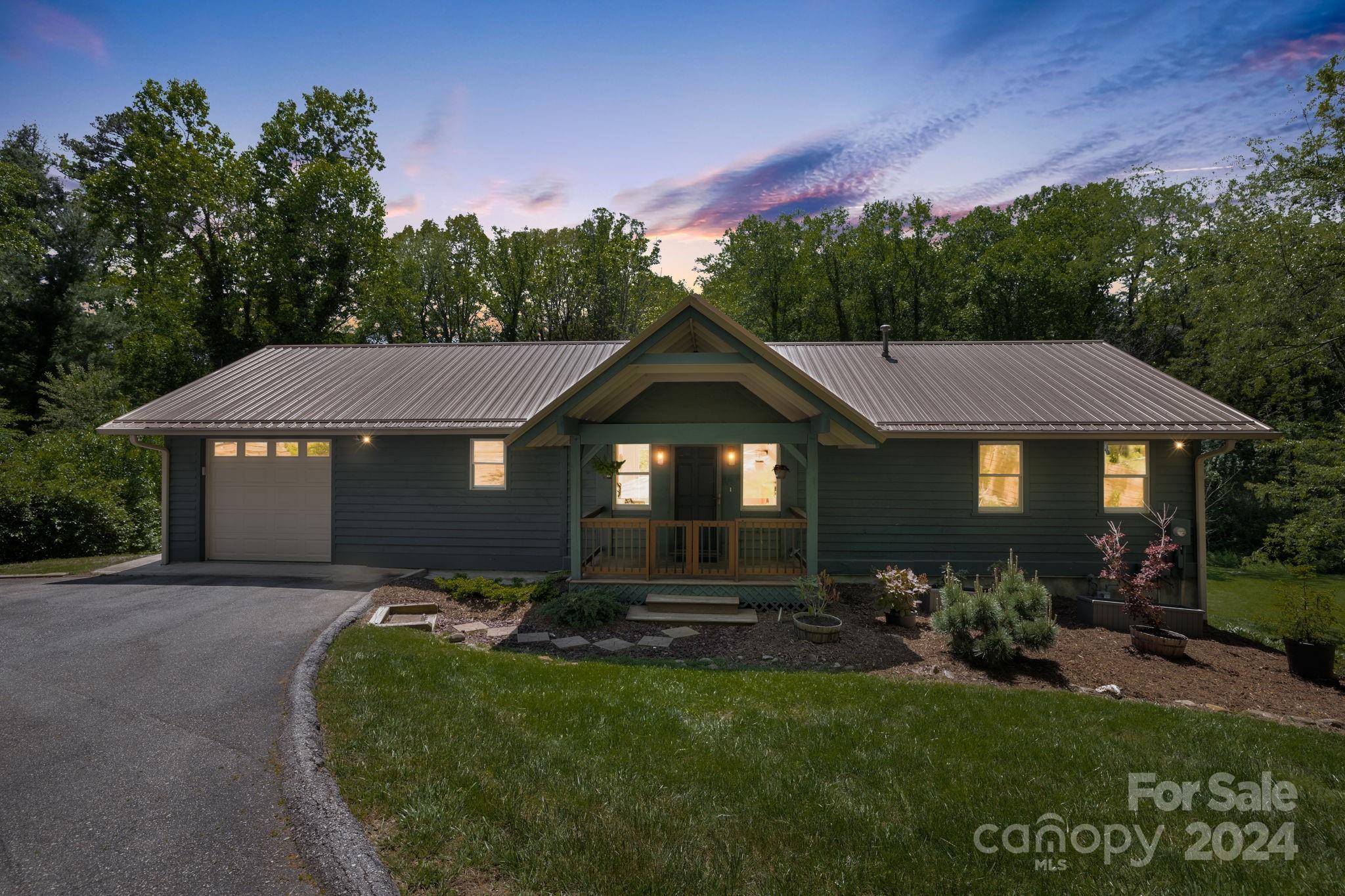23 Pershing Road Asheville, NC 28805 - Photo 4 of 27 Gallery Image 4