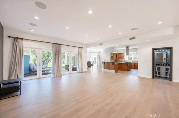 $8,900 | 3331 Oakmont View Drive, Glendale, CA 91208