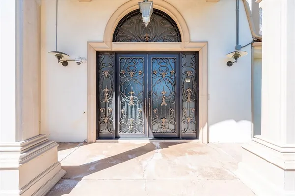 $8,900 | 3331 Oakmont View Drive, Glendale, CA 91208