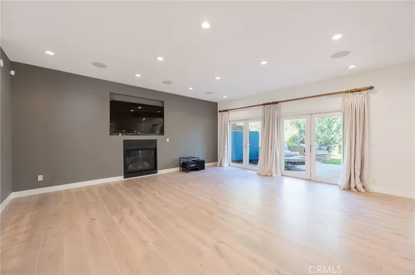 $8,900 | 3331 Oakmont View Drive, Glendale, CA 91208