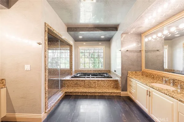 $8,900 | 3331 Oakmont View Drive, Glendale, CA 91208