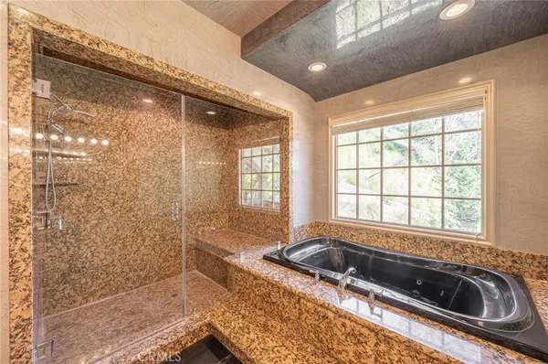 $8,900 | 3331 Oakmont View Drive, Glendale, CA 91208