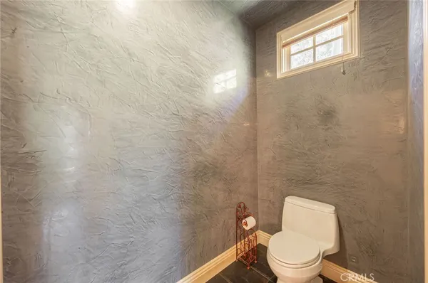 $8,900 | 3331 Oakmont View Drive, Glendale, CA 91208