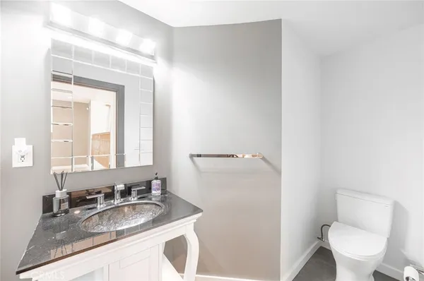 $8,900 | 3331 Oakmont View Drive, Glendale, CA 91208