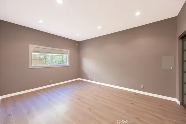 $8,900 | 3331 Oakmont View Drive, Glendale, CA 91208