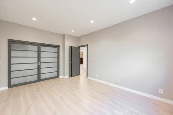 $8,900 | 3331 Oakmont View Drive, Glendale, CA 91208