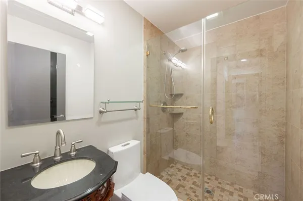 $8,900 | 3331 Oakmont View Drive, Glendale, CA 91208