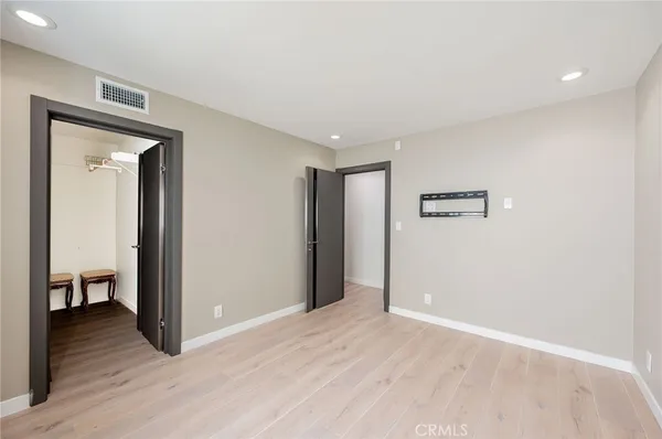 $8,900 | 3331 Oakmont View Drive, Glendale, CA 91208