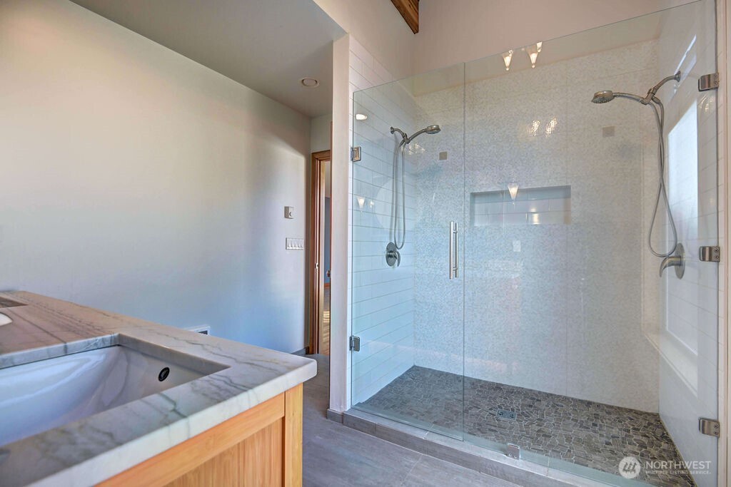 4322 29th Avenue West Seattle, WA 98199 - Photo 30 of 39 a view of bathroom