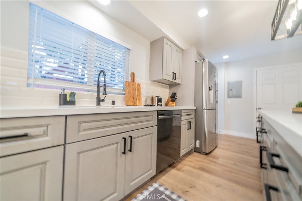 707 Rocky Loop Crestline, CA 92325 - Photo 13 of 50