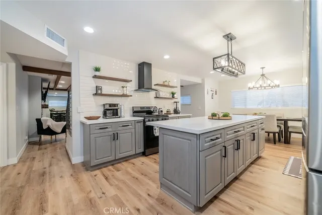 $628,000 | 707 Rocky Loop, Crestline, CA 92325