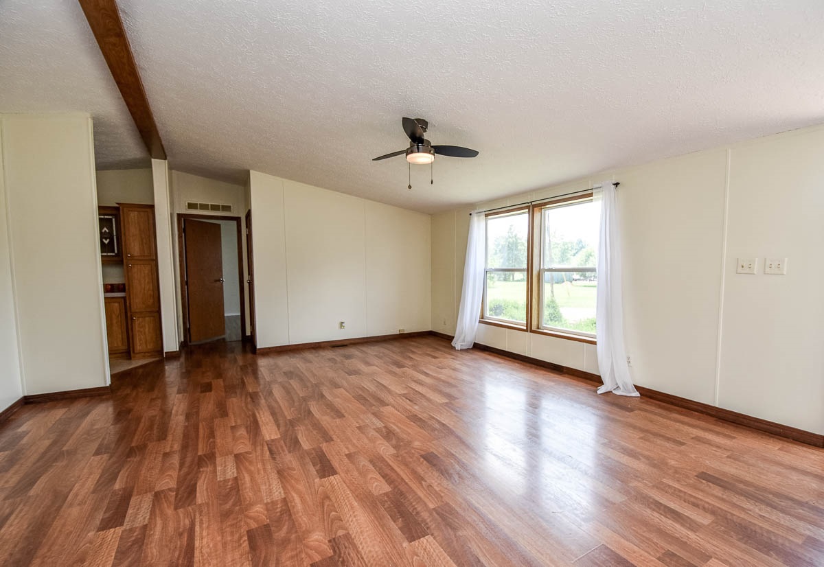 4155 East Farr Road Bloomington, IN 47408 - Photo 3 of 21