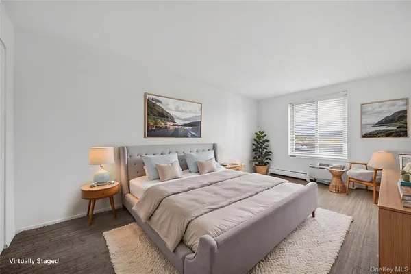 $2,850 | 135 Post Avenue, Unit 5T, Westbury, NY 11590