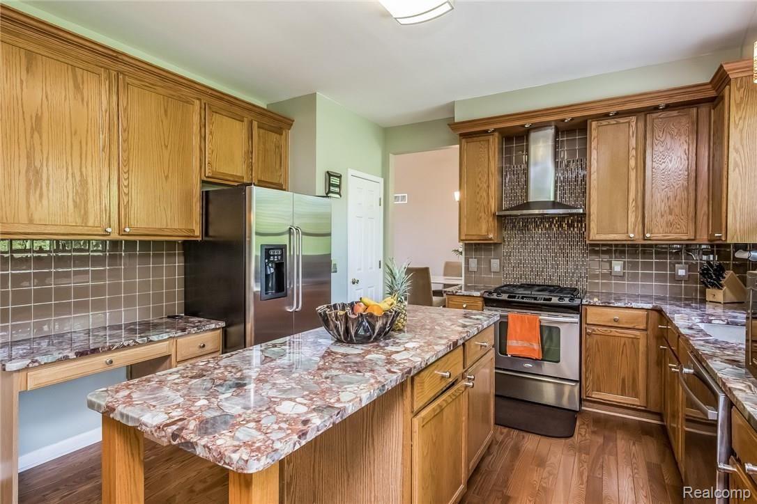 3830 Beechcrest Road Rochester, MI 48309 - Photo 13 of 53 017-2770610-medium.jpg
