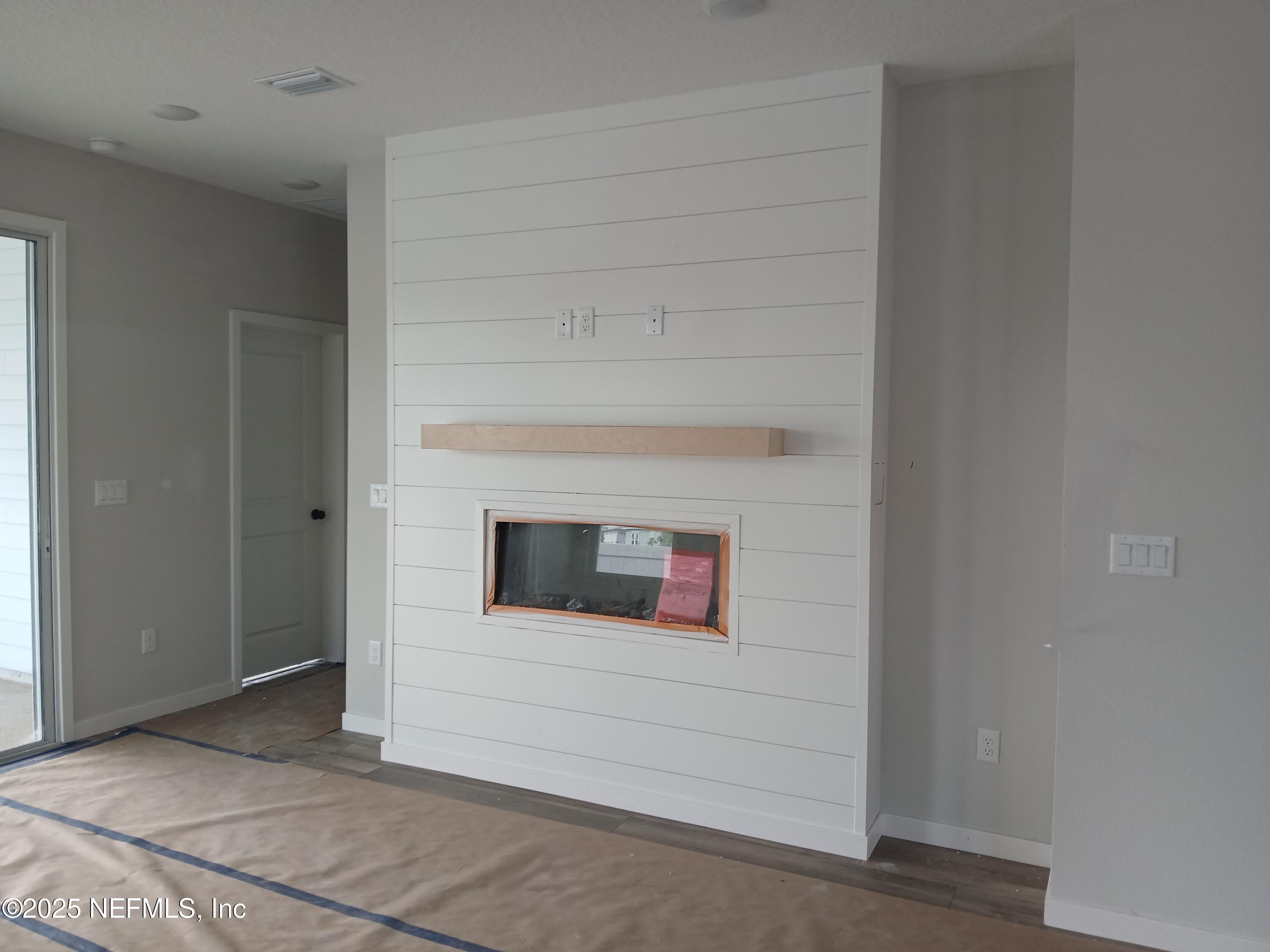 96300 Broadmoore Road Fernandina Beach, FL 32034 - Photo 3 of 7 Lot 77 Linear electric fireplace