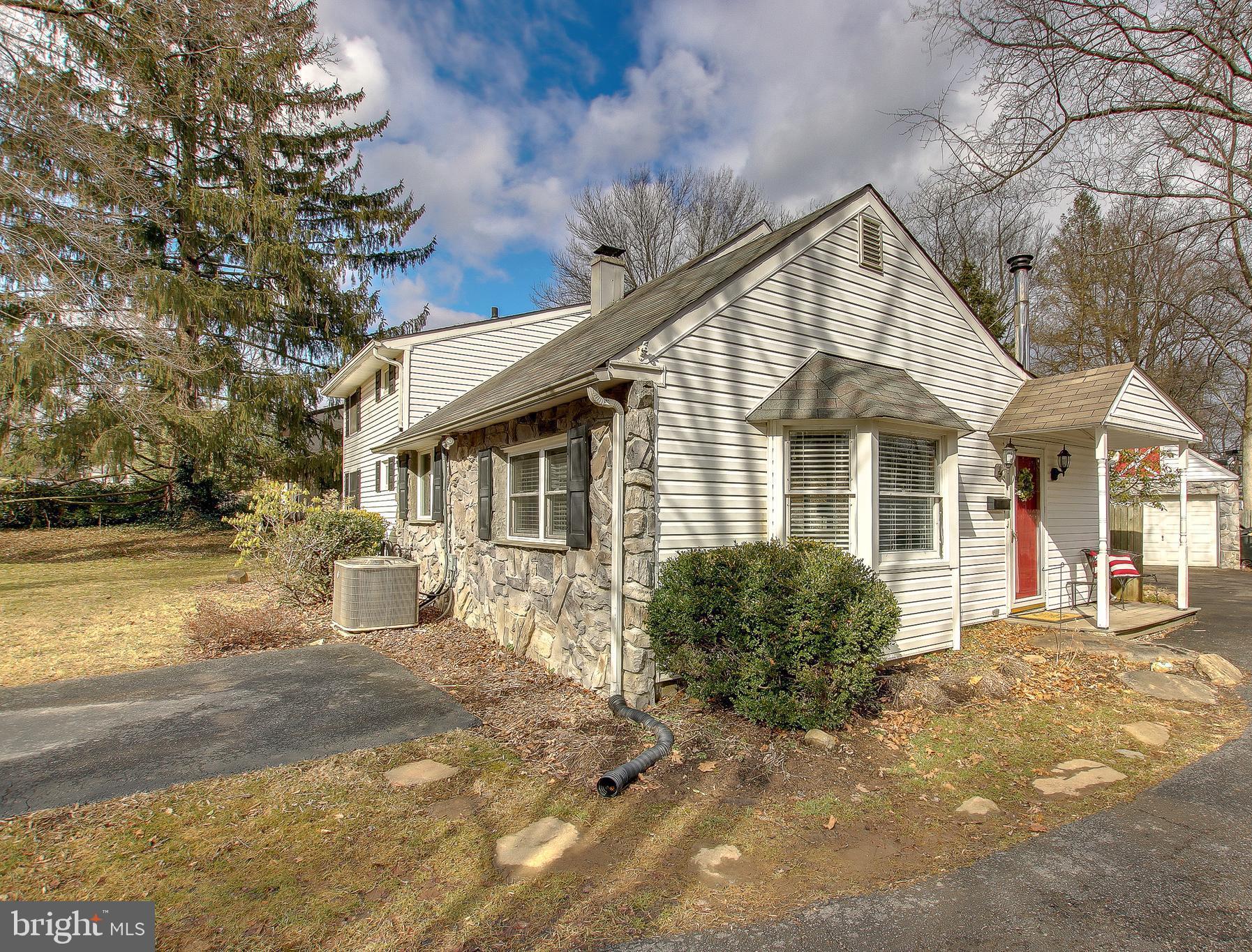 22 Devonwood Road Wayne, PA 19087 - Photo 3 of 40