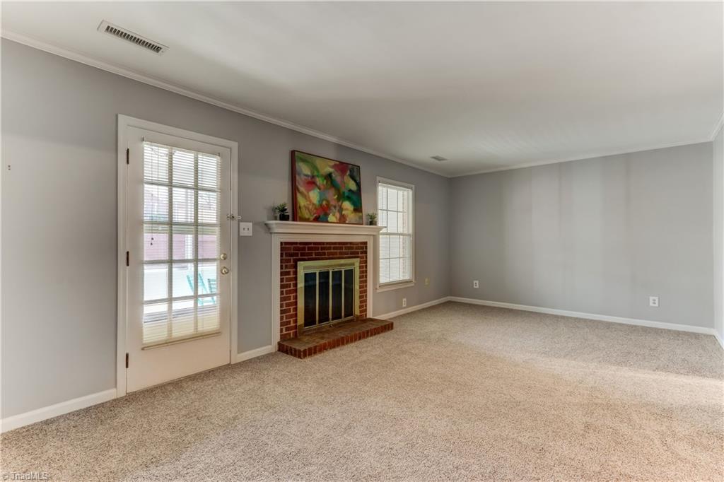 4901 Tower Road, Unit D Greensboro, NC 27410 - Photo 4 of 30 Living Room