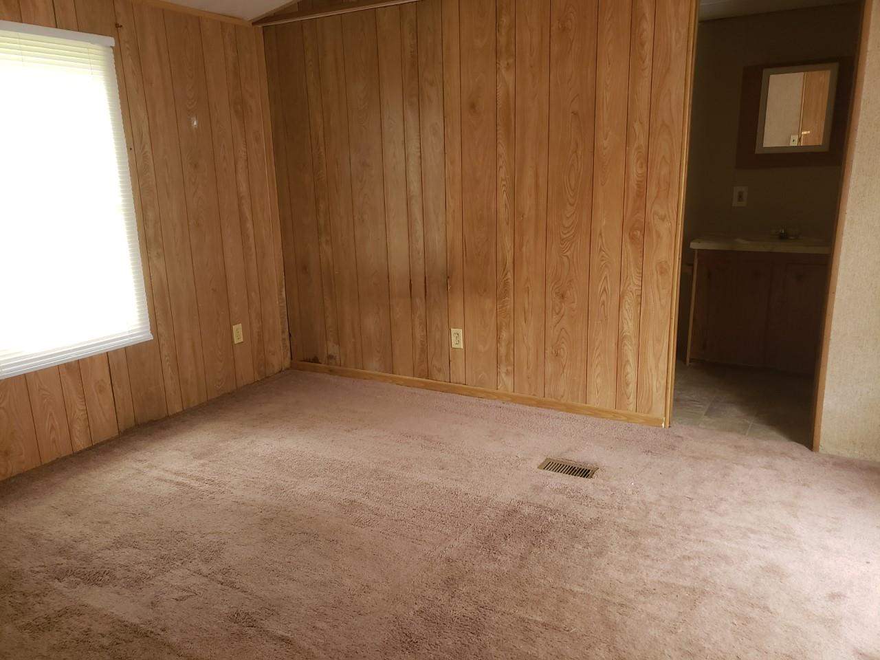 5370 Porter Rd Extension, Unit B St. Augustine, FL 32095 - Photo 16 of 19 Owner's suite
