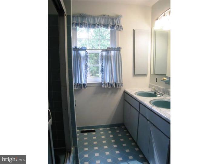 367 Ramsey Road Yardley, PA 19067 - Photo 17 of 21 Bathroom